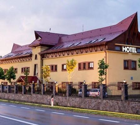 Motel Vector Găeşti Buitenkant foto