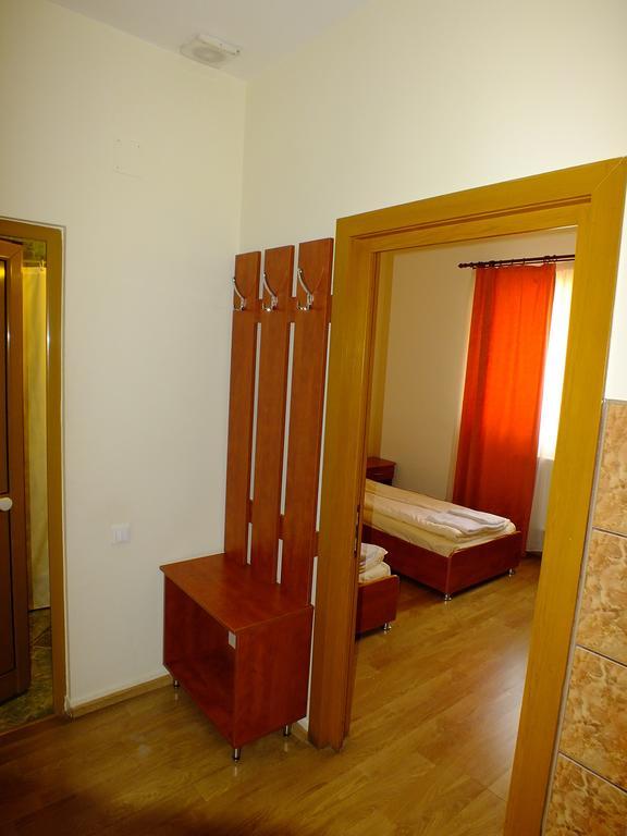 Motel Vector Găeşti Kamer foto