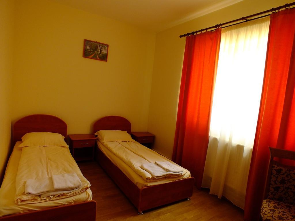 Motel Vector Găeşti Kamer foto