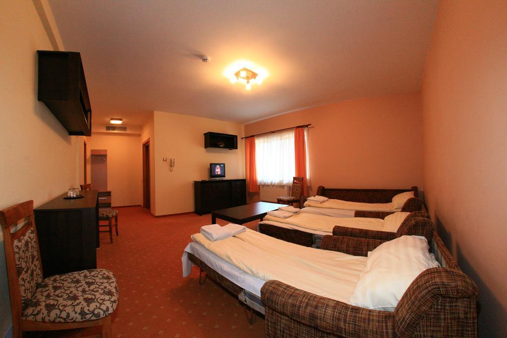 Motel Vector Găeşti Kamer foto