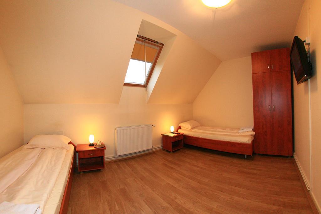 Motel Vector Găeşti Kamer foto